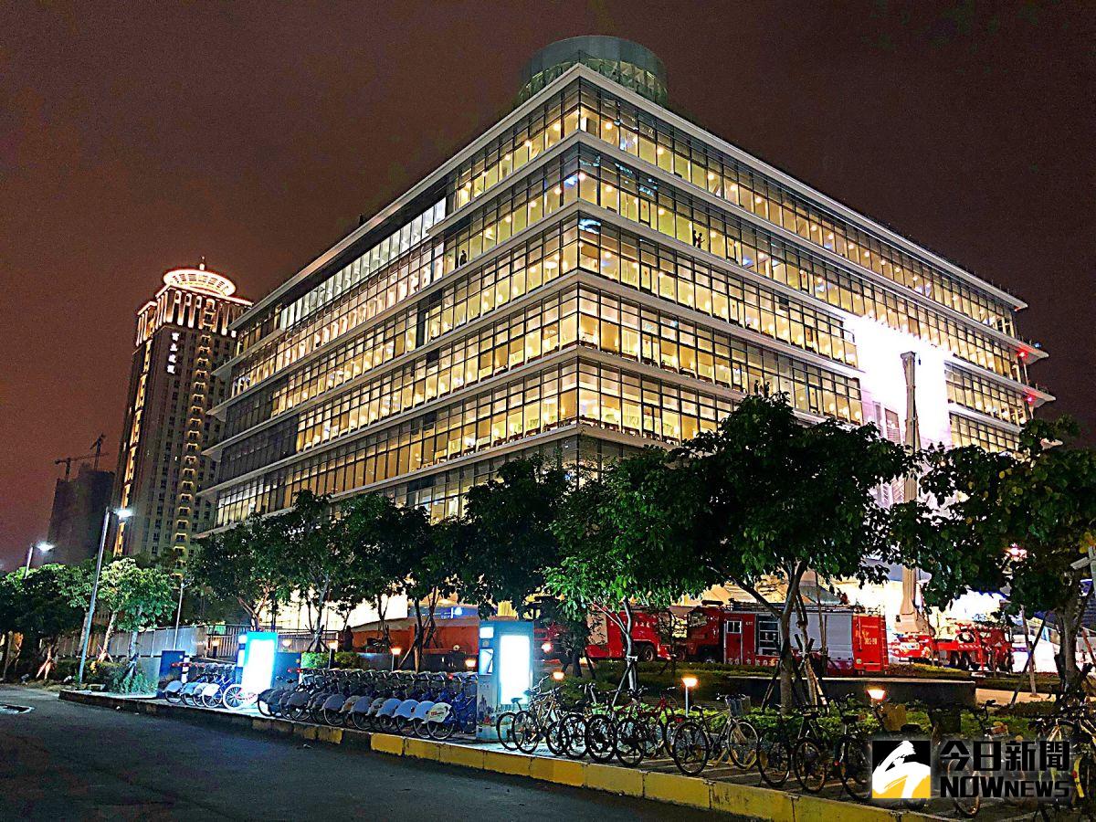 ▲網傳女童圖書館總館如廁遭偷拍，前鎮警鎖定特徵積極追緝中。（資料照／記者郭俊暉攝）