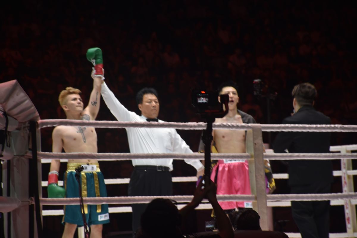 ▲《拳上》孫生大戰小哥哥艾里，兩人戴上頭套比賽被觀眾噓爆，但比賽內容卻讓人大喊過癮。（圖／闕靖潔攝）