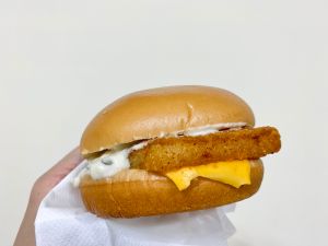 ▲麥當勞「麥香魚」，來自阿拉斯加鄰近海域的100%真鱈魚。（圖／記者蕭涵云攝）