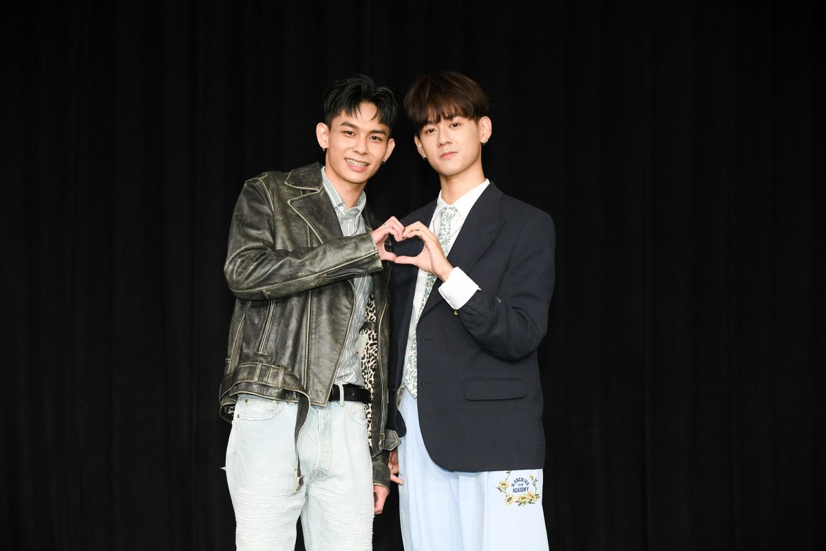 ▲楊懿軒（左）、洪暐哲拍BL劇演情侶，住在一起培養感情。（圖／Vidol）