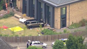 英國溫布頓汽車衝撞小學9人傷　警方：無關恐怖主義
