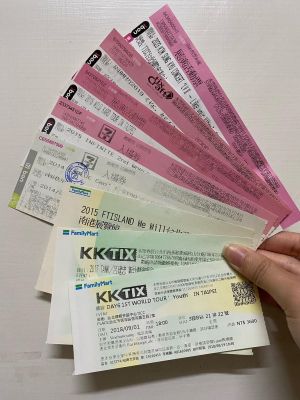 ▲政府的「文創法」將會是一把非常有用的屠牛刀,消保官呼籲,民眾遇到黃牛可以勇於檢舉,最重可以判3年有期徒刑,最高300萬的罰金,或是按照票面金額的定價,處以10~50倍的罰款。(圖/讀者提供) ▲政府的「文創法」將會是一把非常有用的屠牛刀,消保官呼籲,民眾遇到黃牛可以勇於檢舉,最重可以判3年有期徒刑,最高300萬的罰金,或是按照票面金額的定價,處以10~50倍的罰款。(圖/讀者提供)