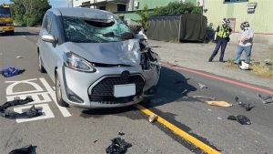 台南永康嚴重車禍！2車河堤道路高速對撞　釀男騎士昏迷搶救中
