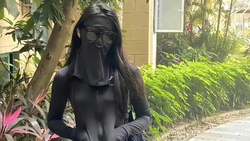 ▲中國近期爆紅的臉部防曬聖品「臉基尼」。（圖／翻攝自@徐四泉微博）