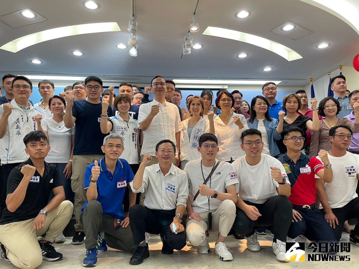 ▲國民黨黨主席朱立倫今天到高雄，他說每一場戰役、每一個事件他都是身先士卒，很多溝通、協調的事，不能夠敲鑼打鼓、不能把很多的聲音講很大。（圖／記者鄭婷襄攝，2023.07.08）