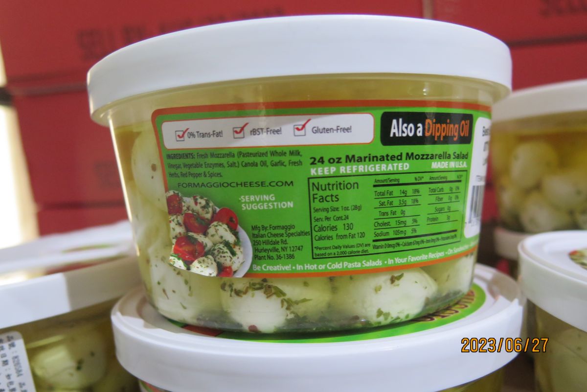 ▲好市多繼油漬摩佐拉乾酪（圖）被檢出致癌物質「環氧乙烷」後，今再爆Sonoma 精選乾酪綜合包、McCormick大蒜綜合香料調味粉，也都被檢出環氧乙烷。（圖／高雄市衛生局提供）