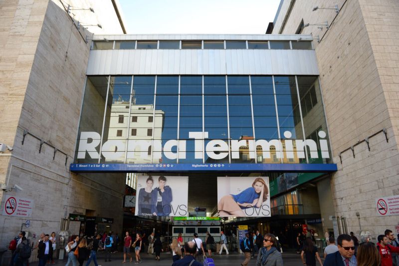 ▲特米尼車站是羅馬最重要的交通樞紐，也是重要地標。每天都有火車通往義大利各個主要城市和行駛國際線，但這個車站也存在治安問題。（圖／美聯社／達志影像）
