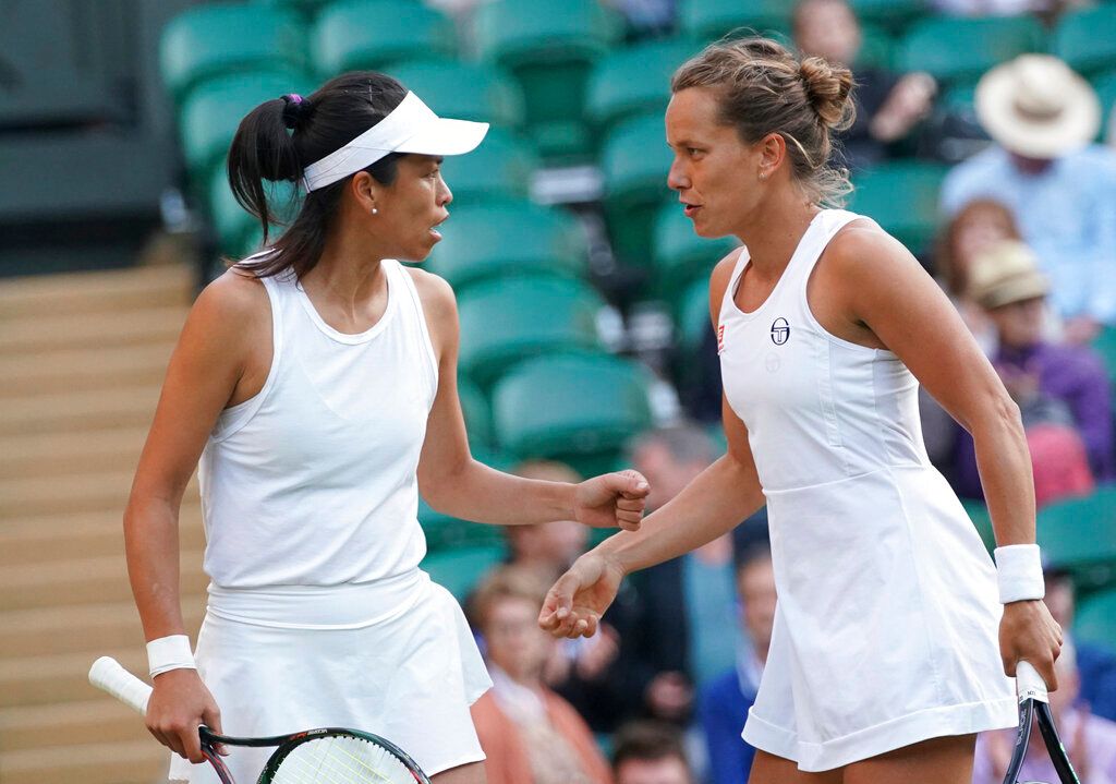 ▲2023溫網女雙32強戰，台灣女子網球好手謝淑薇與捷克名將Barbora Strycova晉級到16強。（圖／美聯社／達志影像）