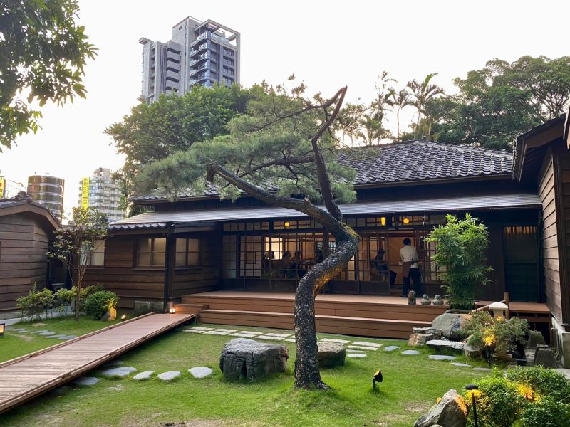 ▲建於1929年的「東美院」，充滿日本庭園意味，兩棟建築中有一處闢建為「東美院．懷石料理」。（圖／記者葉盛耀攝）