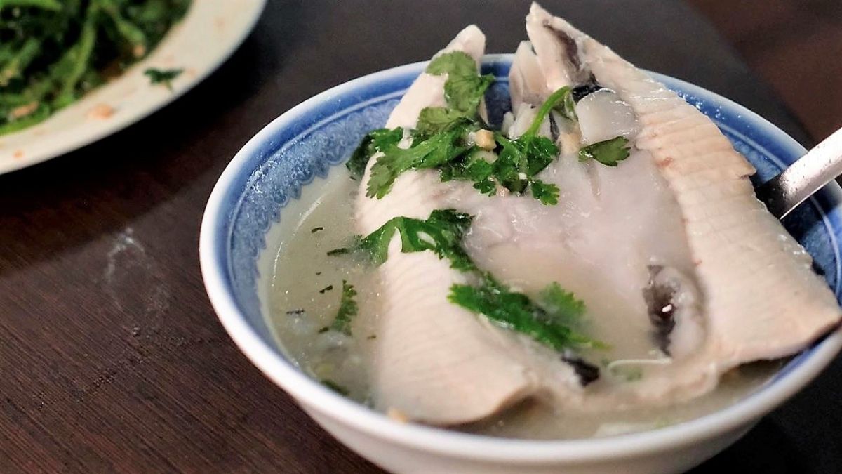 ▲台南阿堂鹹粥賣300元引起熱議，其實台南還有不少知名鹹粥，包括悅津鹹粥、萬伯鹹粥、阿憨鹹粥等。（圖／記者葉盛耀攝）