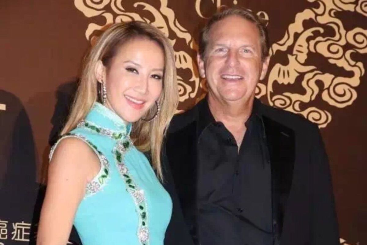 ▲李玟老公Bruce（右）被爆出偷吃小三，他反駁不是真相，並曬出3張證據反擊。（圖 / 李玟微博）