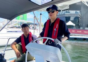 愛潛水也愛玩水 陳其邁取得重型帆船結業證書