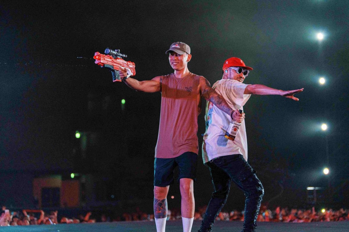 ▲MC HotDog熱狗（右）對於瘦子E.SO被狗仔葛斯齊、S小姐直播指控metoo的事件抱屈。（圖／本色音樂提供）