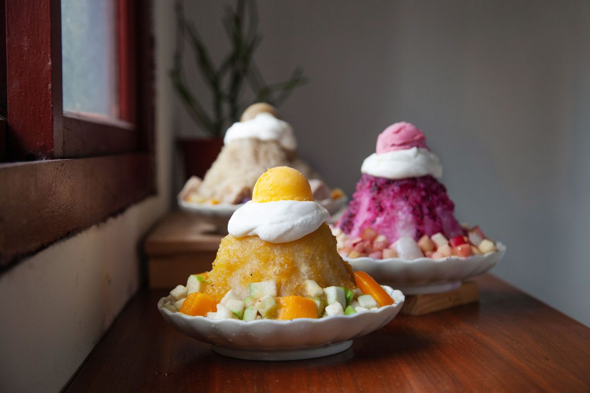 ▲台灣貝果品牌「好丘 Good Cho’s」每年總引爆IG洗版潮的好丘「山系剉冰」，即日起強勢回歸好丘信義店，再度以玉山、阿里山、合歡山台灣大三名山為主題。（圖／好丘提供）