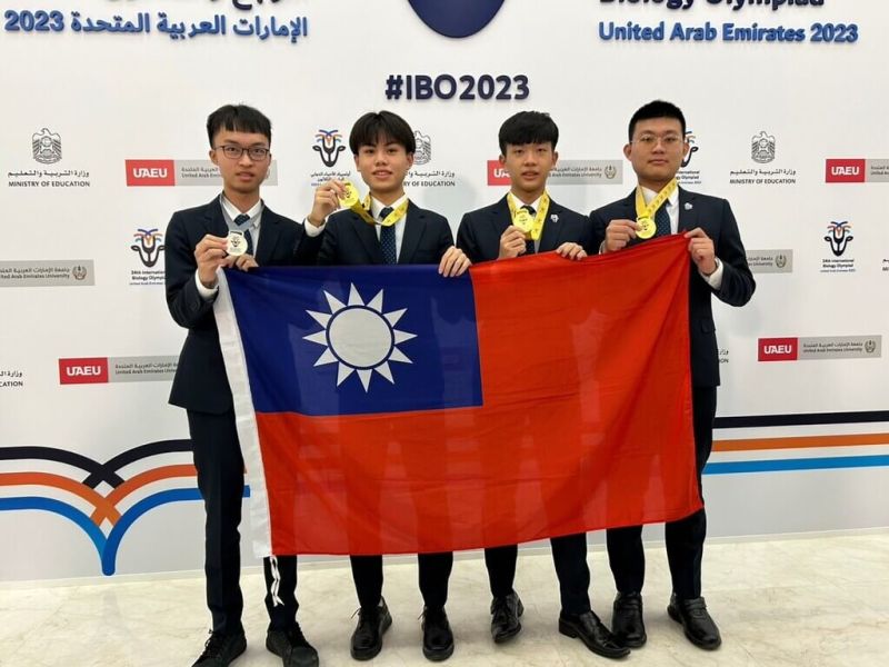 ▲第34屆國際生物奧林匹亞競賽成績揭曉，台灣學生共獲3金1銀，國際排名第3，僅次於新加坡和印度；個人排名以建中學生王柏翔排名11，表現最佳。（圖／教育部提供）
