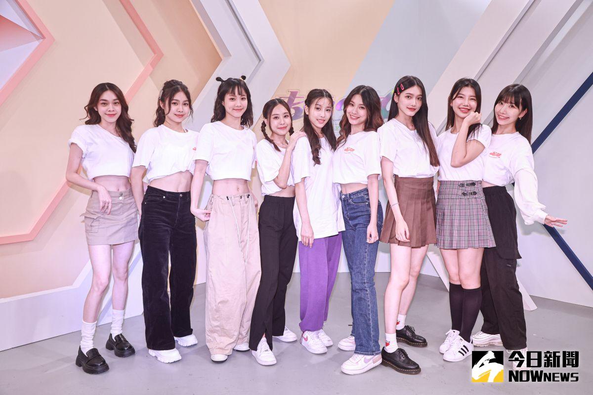 ▲未來少女《日光之橙》成員們Phoebe（左起）、宥彤、Bonnie、Ashlee、Cherry、鄭玉歆、閃閃、Xiyeon、麻由接受專訪。（圖／記者葉政勳攝）