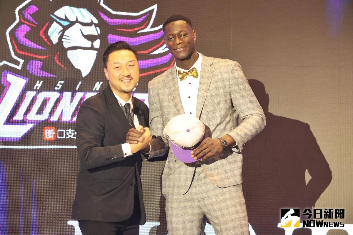 ▲臺灣藝大洋將阿拉薩獲得新竹攻城獅青睞，成為本屆選秀狀元。（圖／陳明中攝）