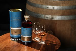 ▲蘇格蘭麥凱利2010單一桶單一麥芽威士忌原酒4200元。（圖／業者提供）