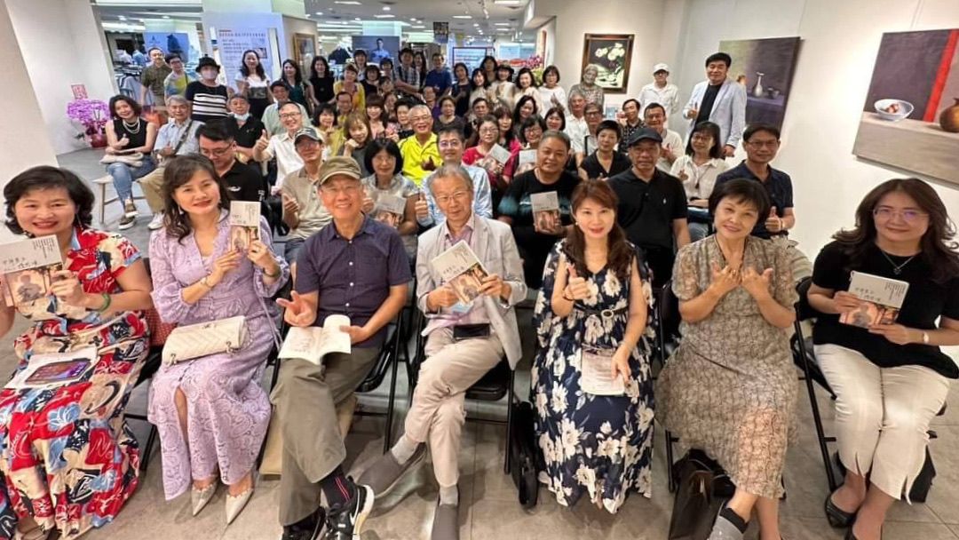 ▲資深媒體人李新的新書《中年男子情思境》創造三種不同境界。（圖／記者陳美嘉翻攝）