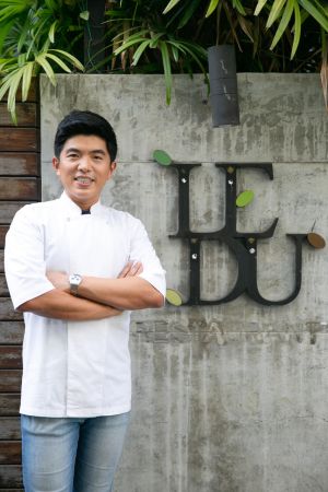 ▲剛獲得亞洲 50 最佳餐廳評選第一名的「LeDu」其米其林星廚 Chef Ton，將受「COAST」邀請至餐廳客座。（圖／COAST提供）