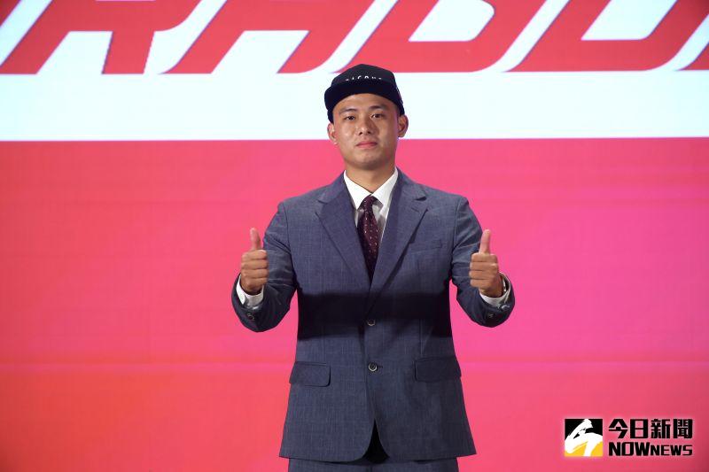 ▲中職選秀味全次輪選擇了張景淯。(圖/陳明中攝)