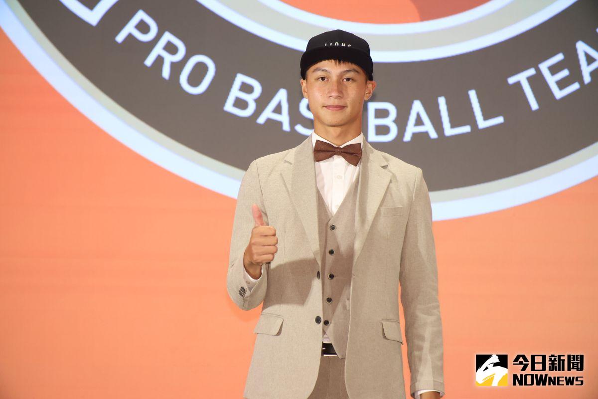 ▲2023中華職棒選秀，統一獅選中林佳緯。（圖／陳明中攝）