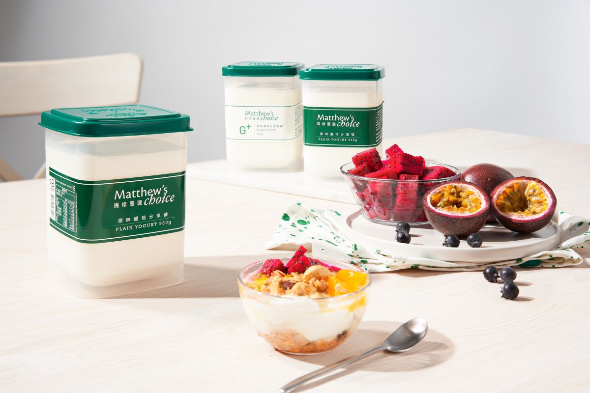 ▲馬修嚴選原味無糖優格酸爽滋味，搭配季節盛產鮮果。（圖／品牌提供）