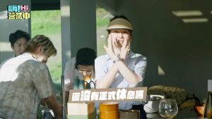 ▲送客後，Melody頻頻問「請問休息時間到了嗎」。（圖／好看娛樂提供）