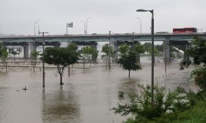 暴雨襲韓國　首爾逾4千戶停電、全國上百人被迫疏散
