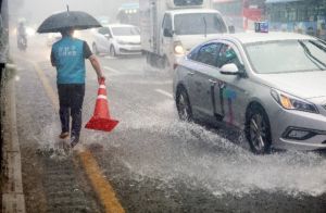 韓國「梅雨季」死傷慘重！專家揭暴雨原因：最近出國小心
