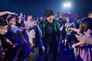 ▲盧廣仲在高雄演唱會上驚喜宣布將於9月30日返場台北小巨蛋開唱。（圖／添翼創越工作室提供）