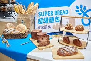 家樂福Nakery裸焙坊推「超級麵包」　大潤發開賣百款「在地美食」
