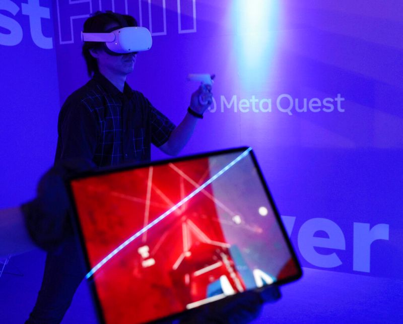 ▲Meta掀起元宇宙熱潮,有消息傳出該公司將在今年秋季釋出Quest 3。(圖/美聯社/達志影像)