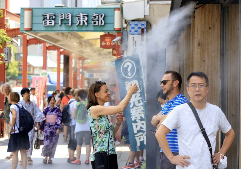 ▲日本近日天氣亦十分炎熱。（圖／美聯社／達志影像）