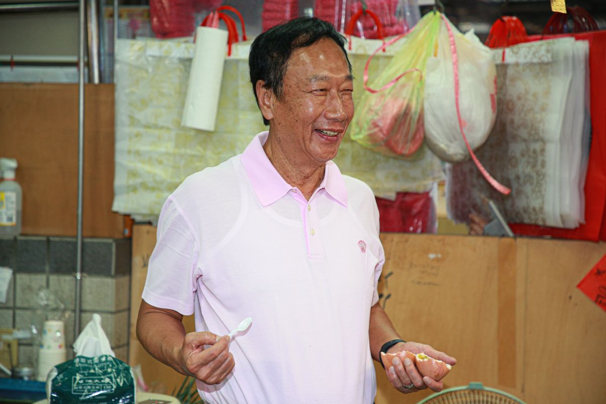 ▲鴻海集團今（28）日發放現金股利734.74億元，而持股約17.42億股的鴻海創辦人郭台銘，估將有92億元天價股息入袋。（圖／記者葉政勳攝）