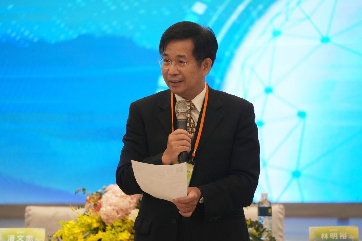 ▲教育部長潘文忠今（19）日在全國教育局處長會議，宣布多項教育政策，包括擬增公幼學童寒暑假補助、提高教師諮輔費。（圖／教育部提供）