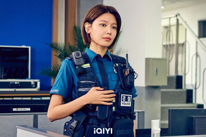 ▲劇中,崔秀英從警察局降職到派出所工作。(圖/愛奇藝國際站)