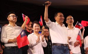 「5年前連老公都不看好我」盧秀燕相挺侯友宜　喊話民調不靠譜　
