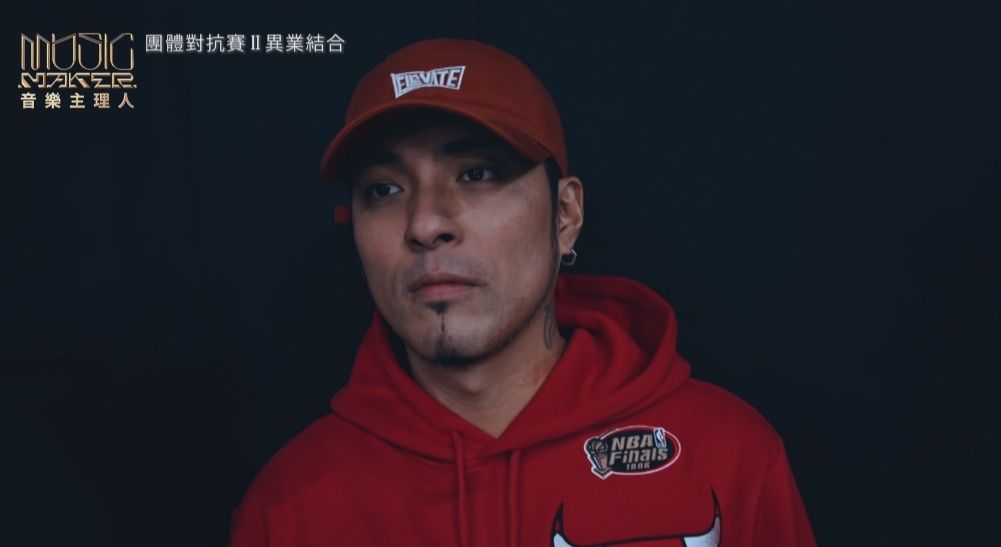 ▲嘎嘎遭爆跟啦啦隊要電話，他也急忙跳出來解釋，曝光真相。（圖／東風衛視提供）