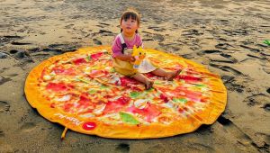 必勝客「巨型披薩」露營游泳都能用　不是愚人節玩笑！限量買法曝
