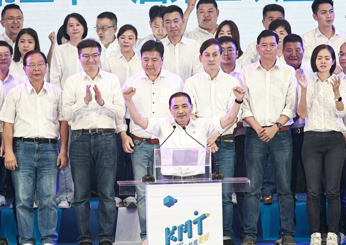 ▲國民黨723全代會落幕，傳說中的「換侯」劇場沒有上演，正式提名侯友宜為國民黨總統參選人，全場黨代表起立支持。（圖／記者葉政勳攝，2023.7.23）