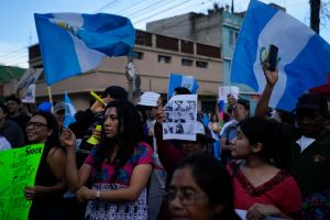 抗議檢察總長與檢方干預大選　瓜地馬拉民眾示威
