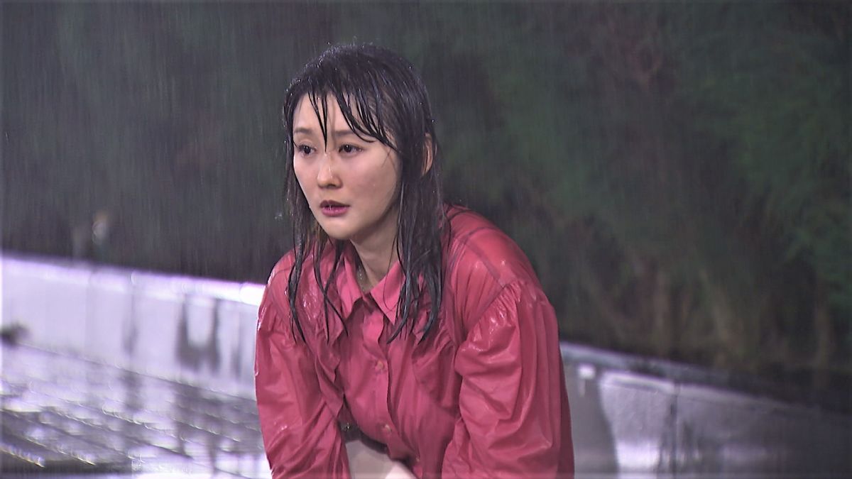 ▲陳珮騏和前夫離婚拜別公婆。（圖／三立）