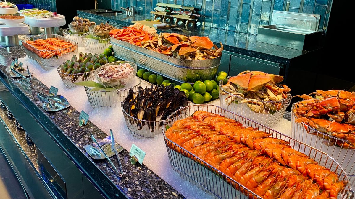 ▲「饗A Joy」最強懶人包！8大餐區完整菜單、餐券折抵、信用卡優惠，怎麼訂位？晚餐多600元貴在哪？「0～12歲」要收2000元？有特製素食餐點？10大QA曝光。（圖／記者蕭涵云攝）