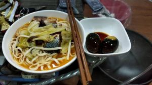 ▲茄汁鯖魚麵擁有「最佳防疫料理」以及「颱風麵」的稱號,是許多人從小吃到大的好滋味。(圖/讀者提供) ▲茄汁鯖魚麵擁有「最佳防疫料理」以及「颱風麵」的稱號,是許多人從小吃到大的好滋味。(圖/讀者提供)