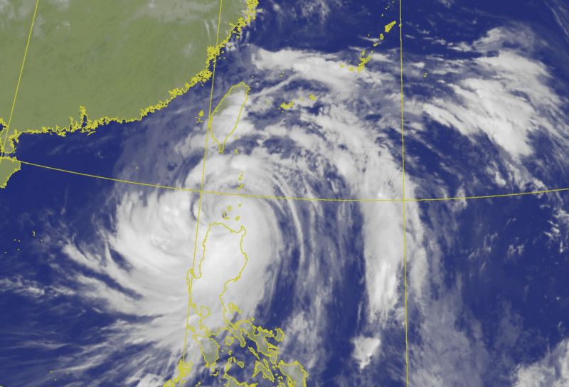 ▲杜蘇芮颱風進逼台灣，各縣市是否會放颱風假，全台停班停課最新通知一次看。（圖／中央氣象局）