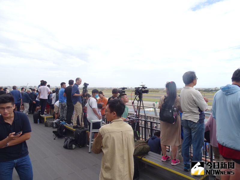 ▲漢光首度移師桃機,航空迷卡位搶拍軍演。(圖/記者呂炯昌攝,2023.07.26)▲漢光首度移師桃機,航空迷卡位搶拍軍演。(圖/記者呂炯昌攝,2023.07.26)