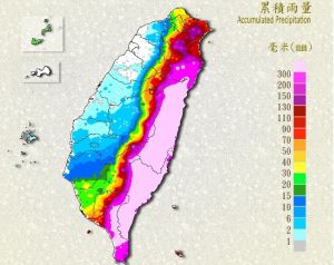 屏東雨量破1300毫米！杜蘇芮颱風橫掃南台灣　整片「雨下到發白」
