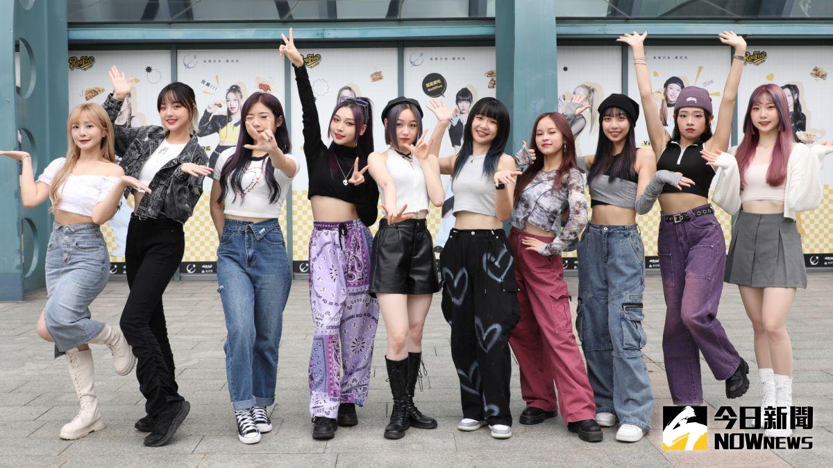 ▲「紫月光」Rinii（左起）、Libi、17、Bling、Meng、Lyco、Hina、Yia、Xiu、Yuki近期迎來日籍成員Hina加入，藉由她豐富的背景，絕對能替紫月光注入強大戰力。（圖／記者鄭孟晃攝影）
