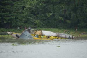 ▲菲國第一大湖「貝湖」發生船難，已知至少30人死亡。（圖／美聯社／達志影像）